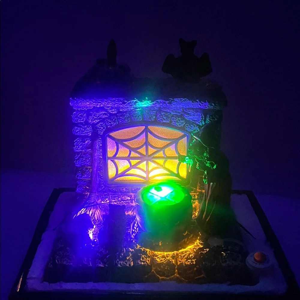 Spooky Village Fireplace W / Fog Light Up Party Decor